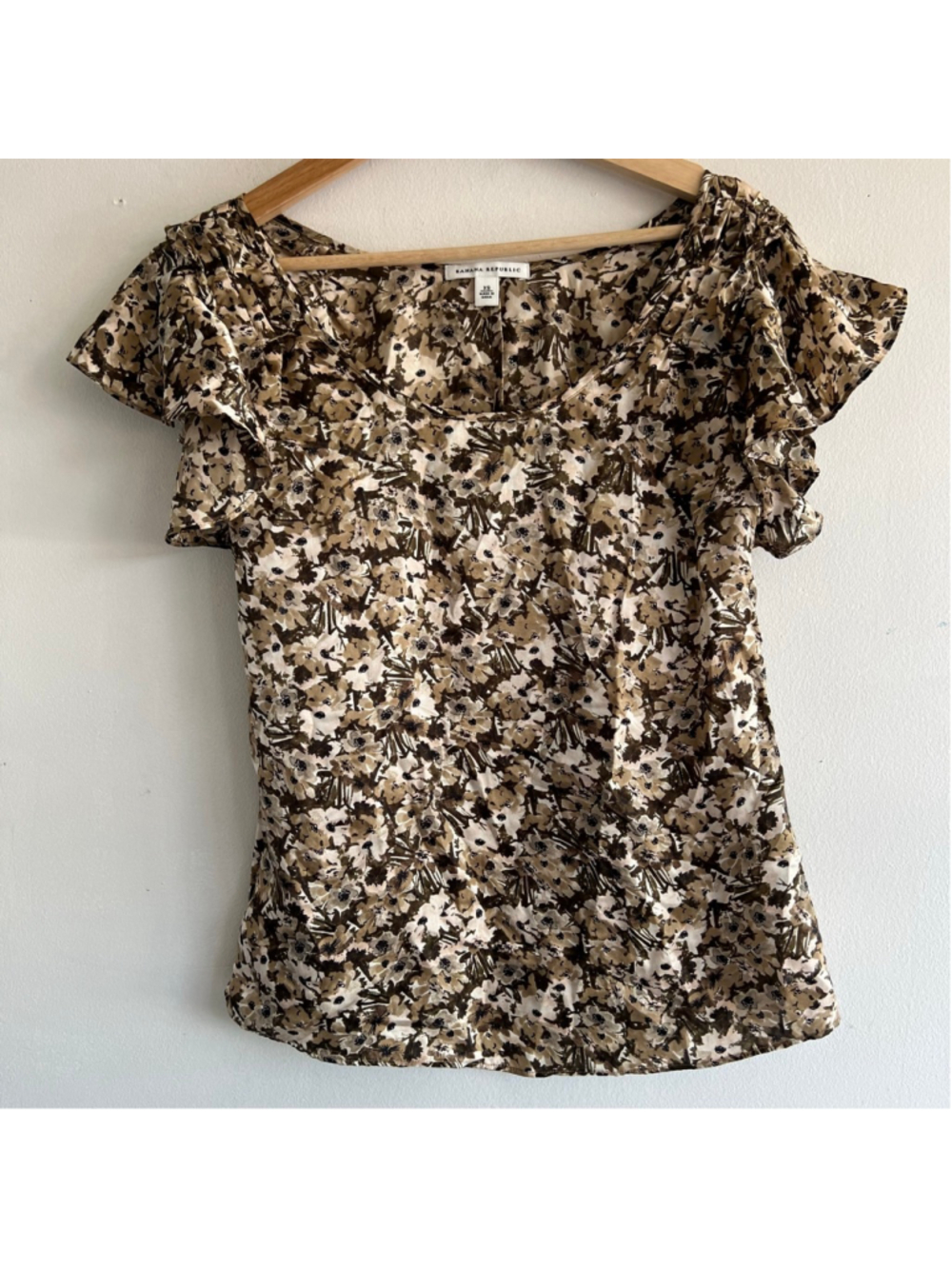 Banana Republic Blouse XS Brown Beige Floral Ruffle Top